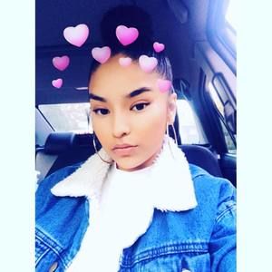 Meet your Posher, Stephanie